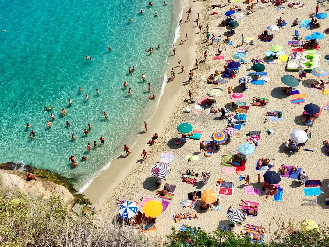 Torre dell’Orso: strand, Due Sorelle en tips voor je bezoek
